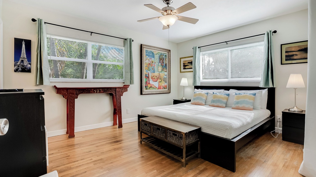 Photo of Bedroom in Hallandale Beach