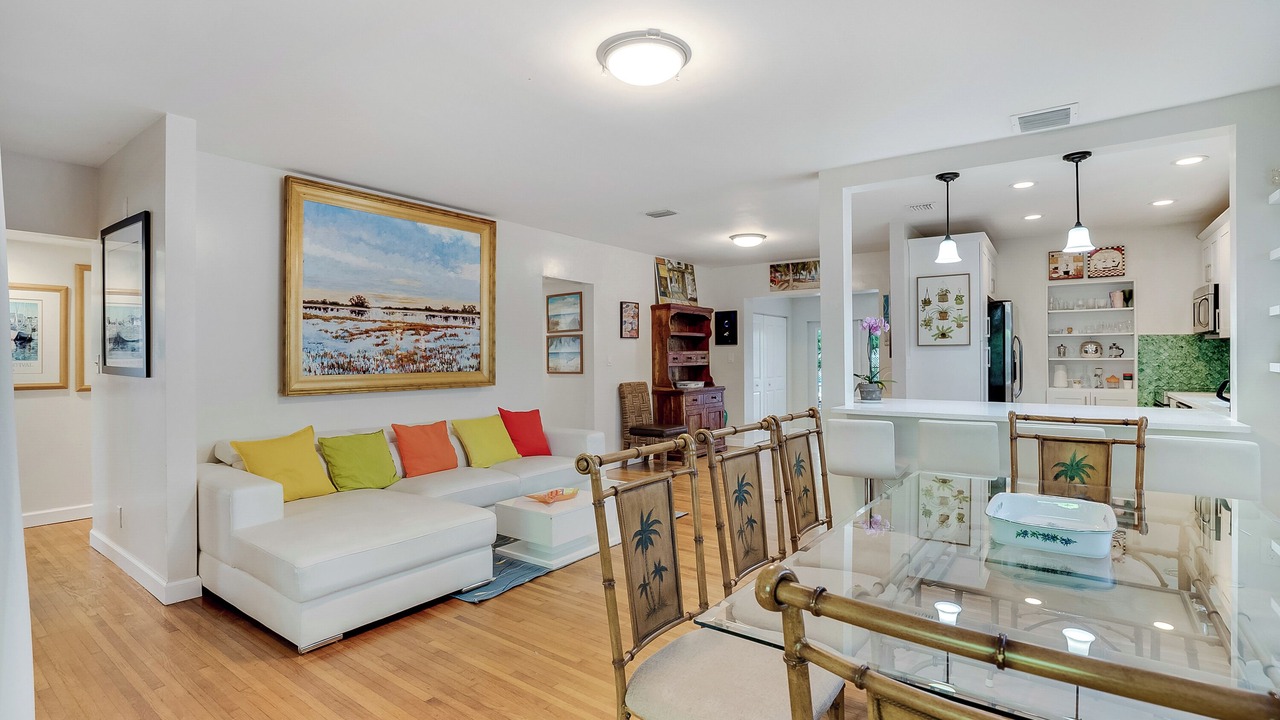 Photo of Livingroom in Hallandale Beach