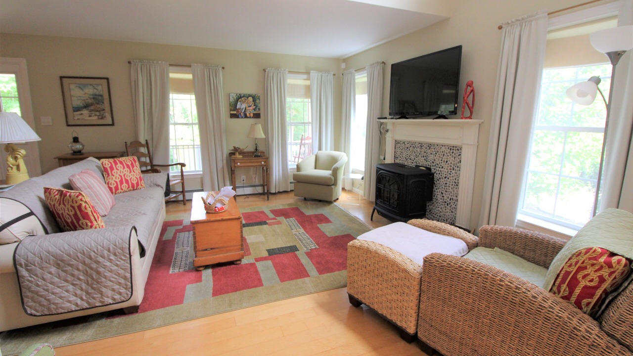 Photo of Livingroom in Bass River