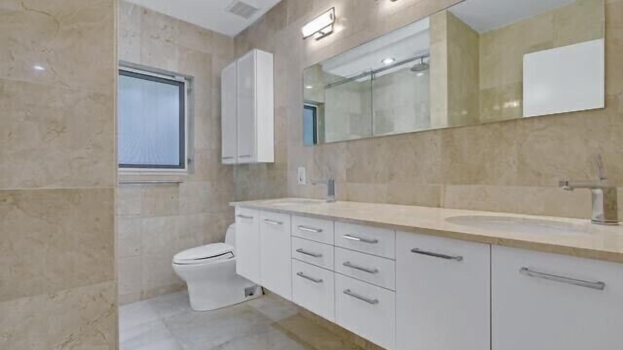 Photo of Bathroom in Miami Shores