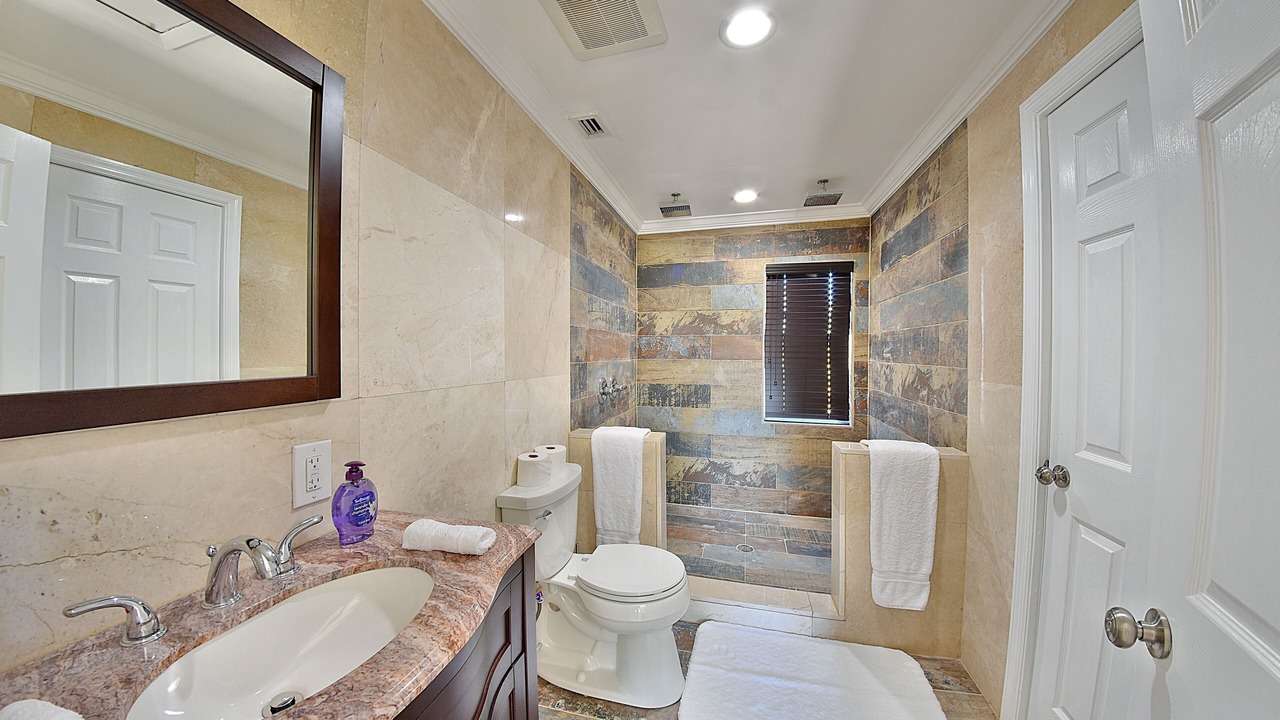 Photo of Bathroom in Highland Garden