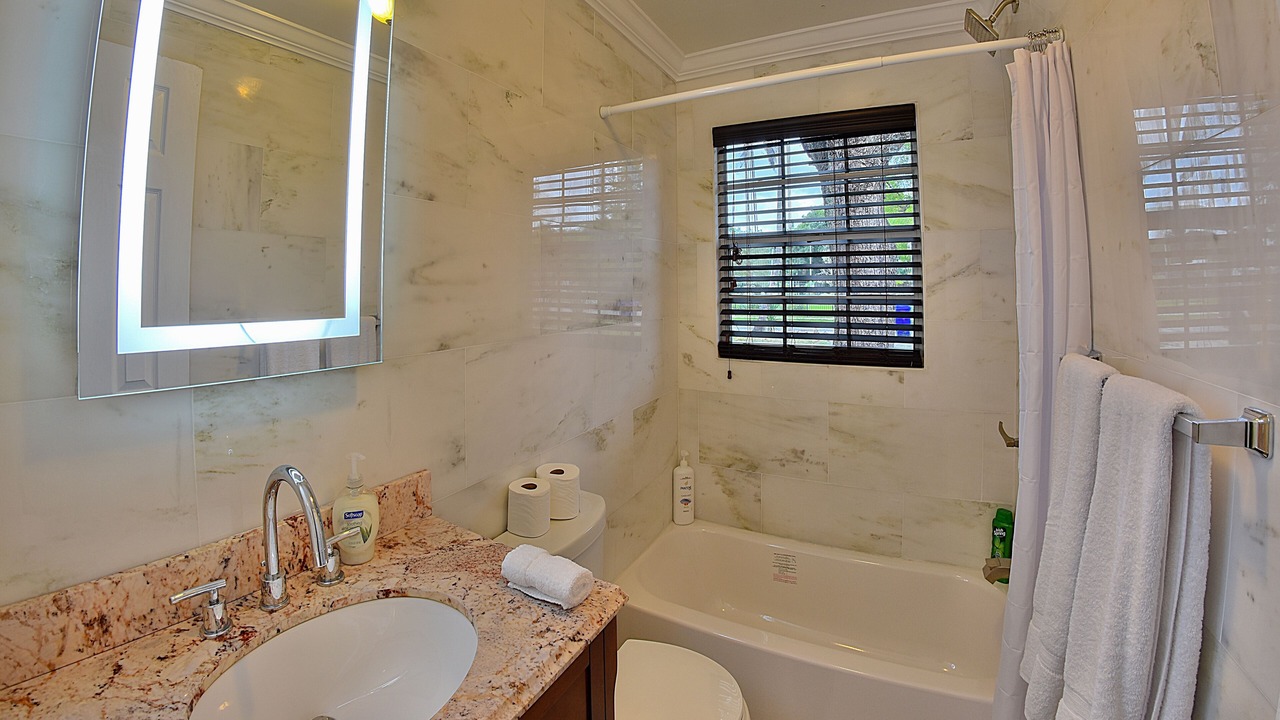 Photo of Bathroom in Highland Garden