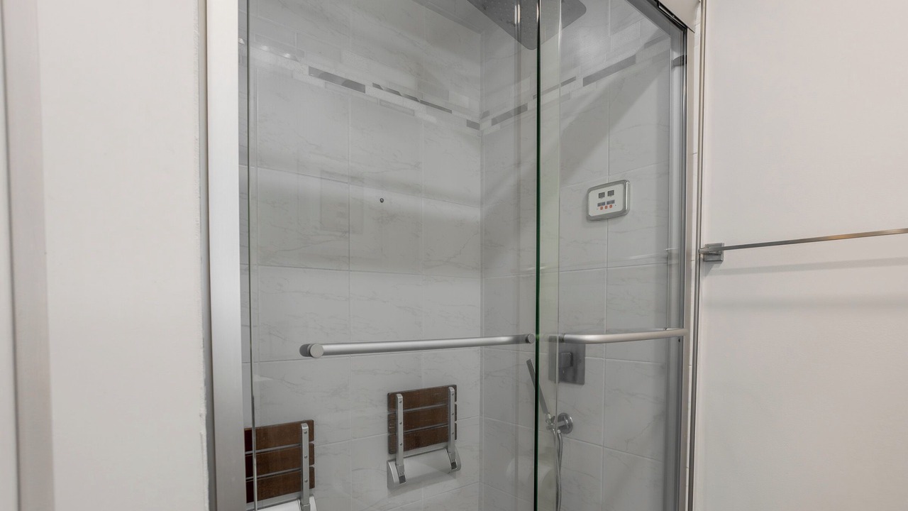 Photo of Bathroom in Country Club Estates