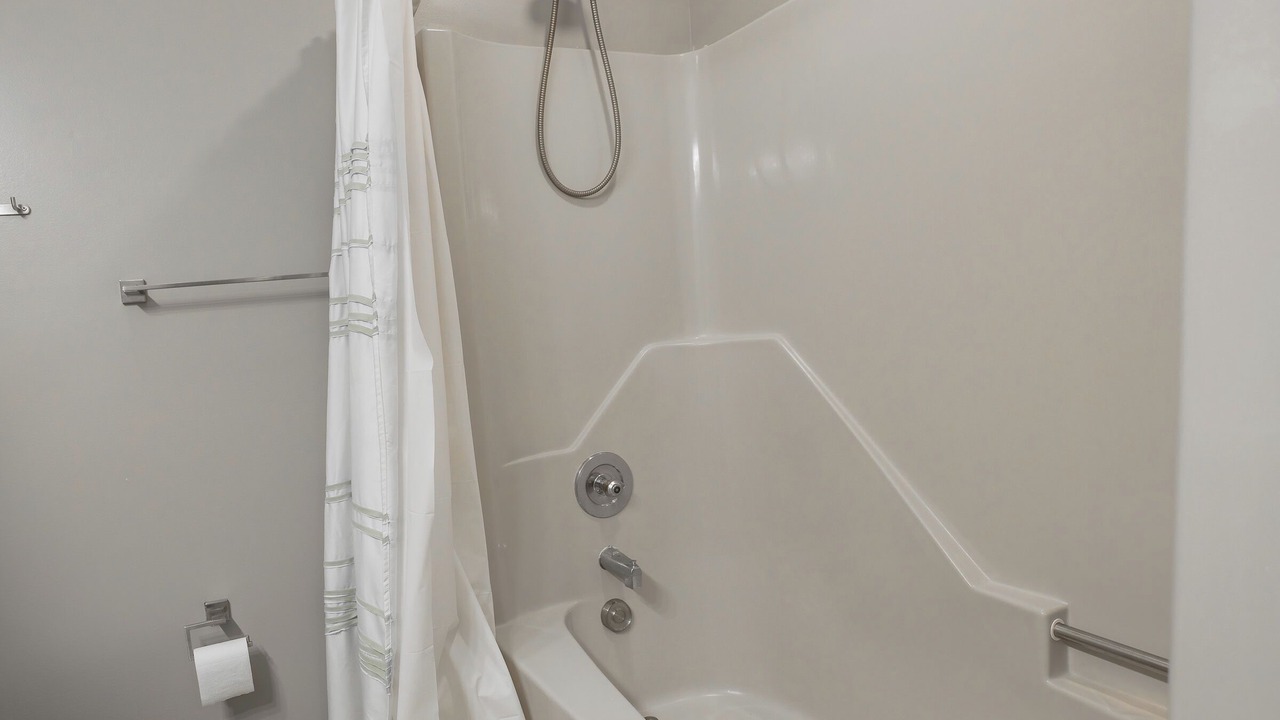 Photo of Bathroom in Country Club Estates
