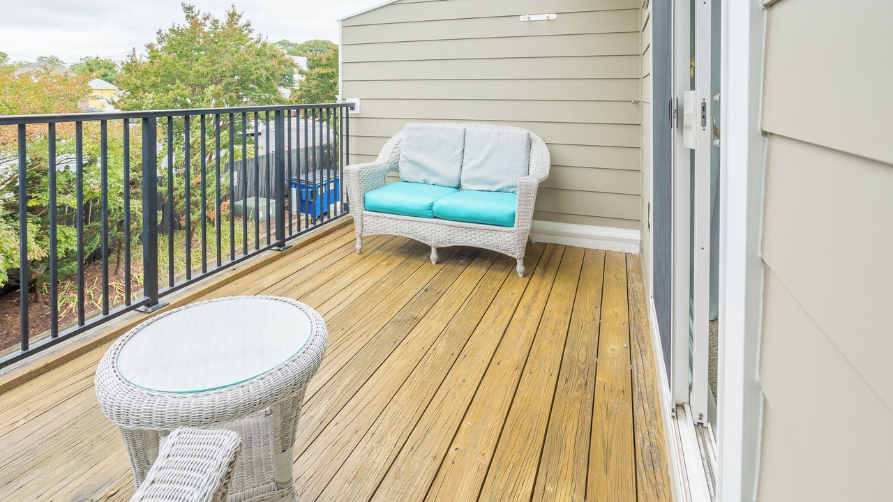 Photo of Patio Balcony in Country Club Estates