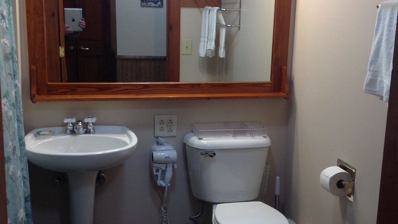 Photo of Bathroom in Edray