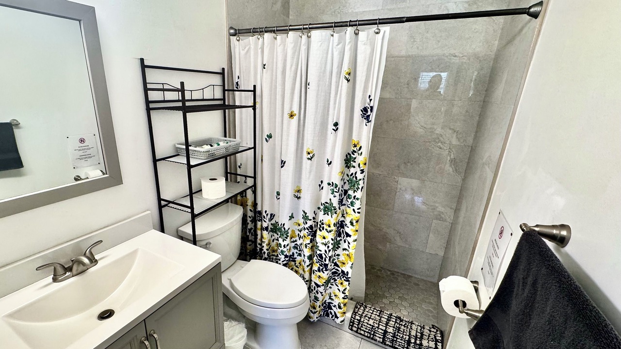 Photo of Bathroom in River Oaks