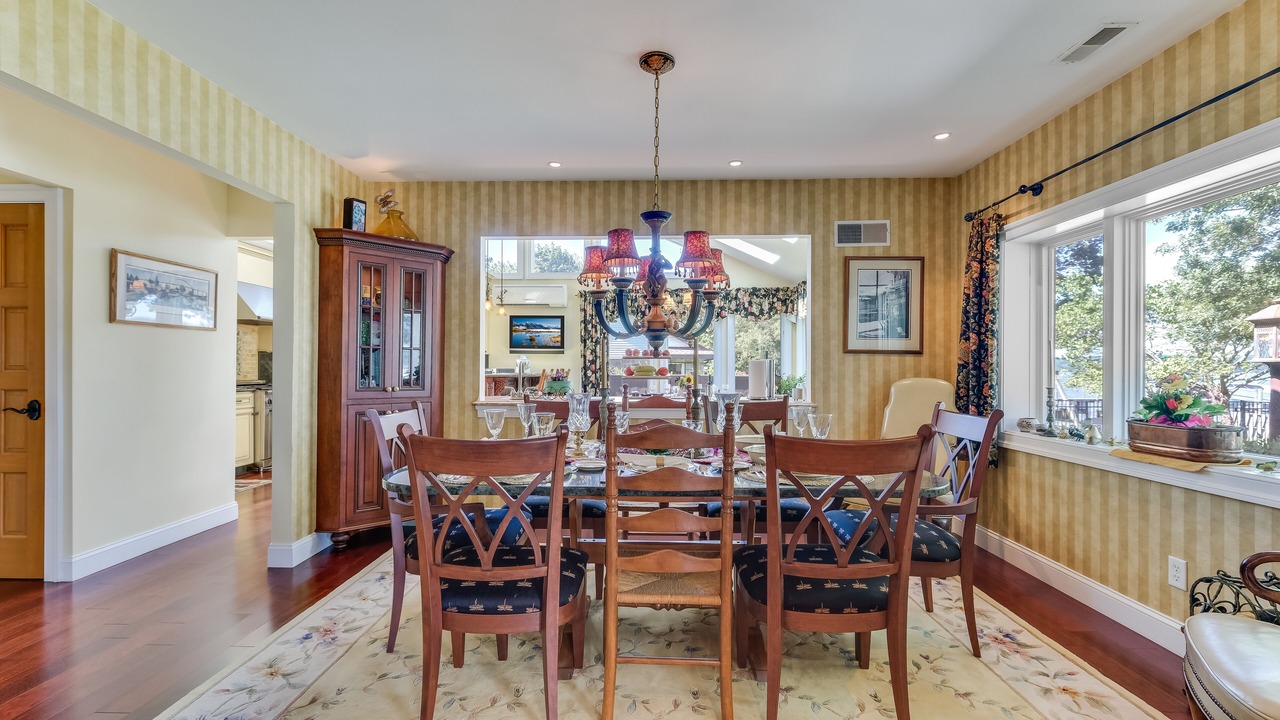 Photo of Livingroom in Chesapeake City
