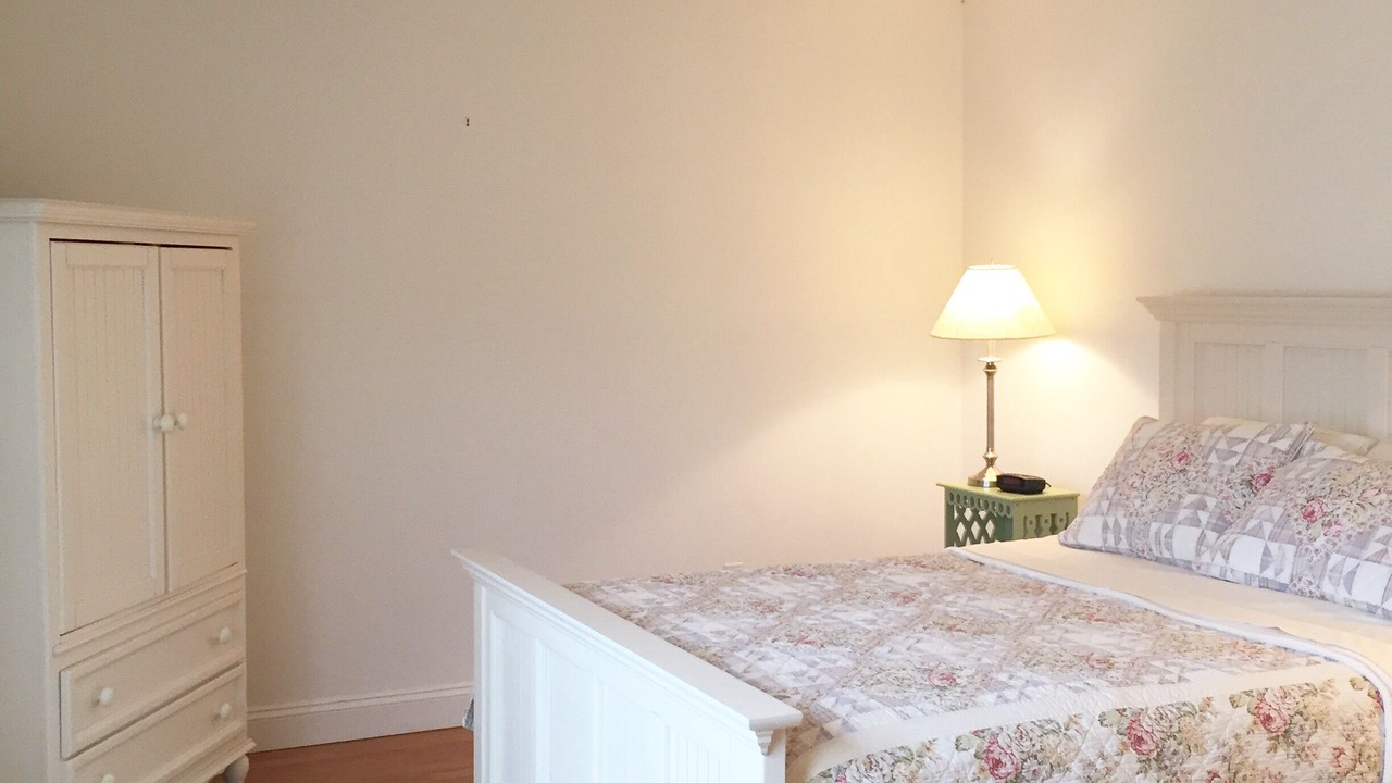 Photo of Bedroom in Popponesset