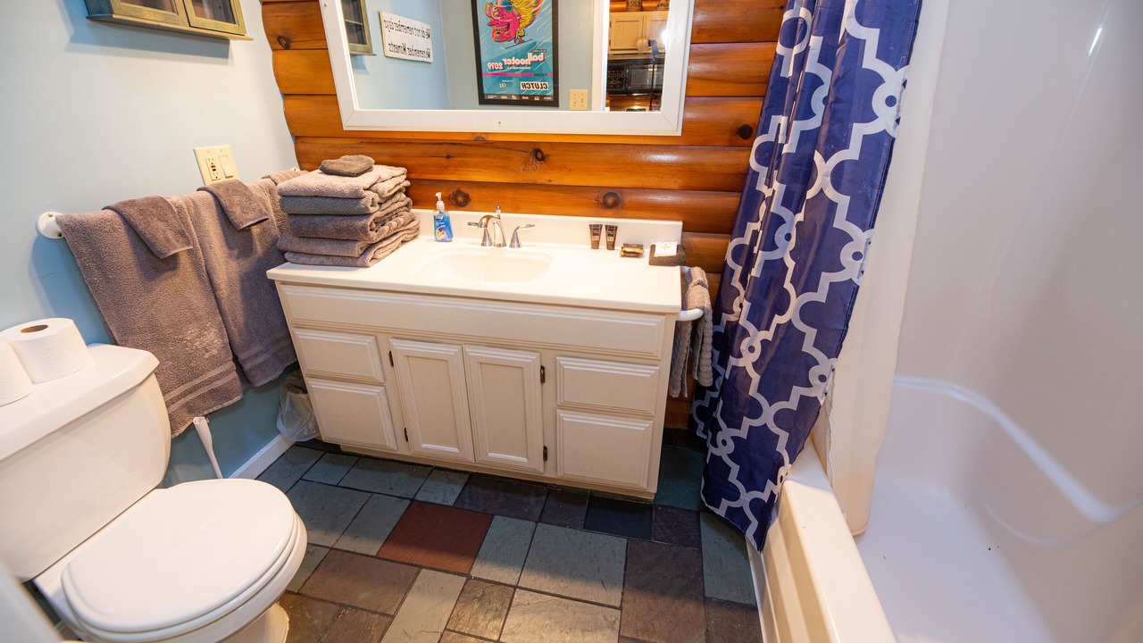 Photo of Bathroom in Snowshoe