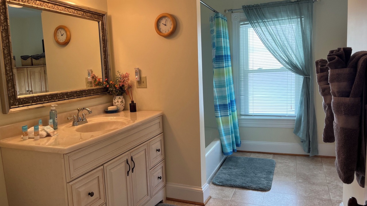 Photo of Bathroom in Rock Hall