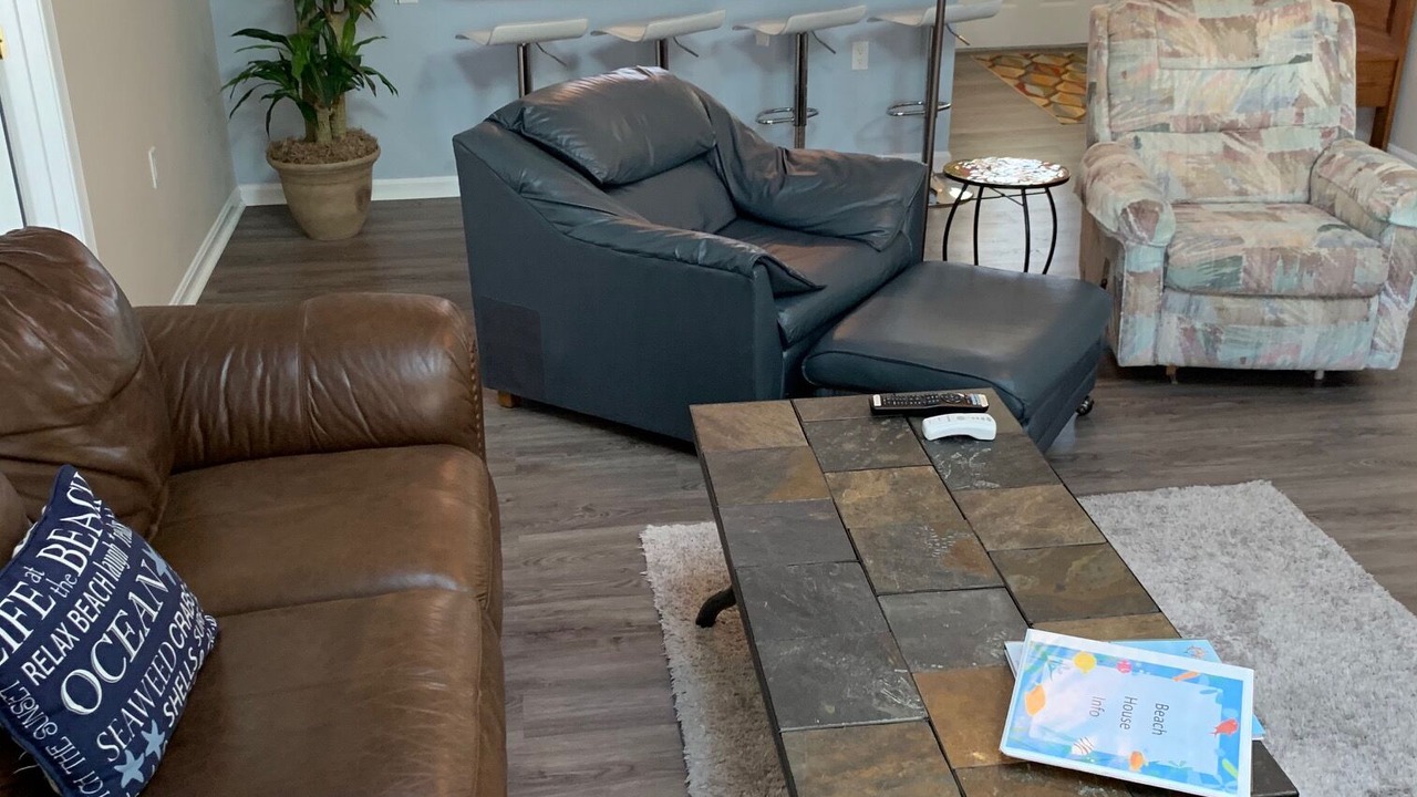 Photo of Livingroom in Caine Woods