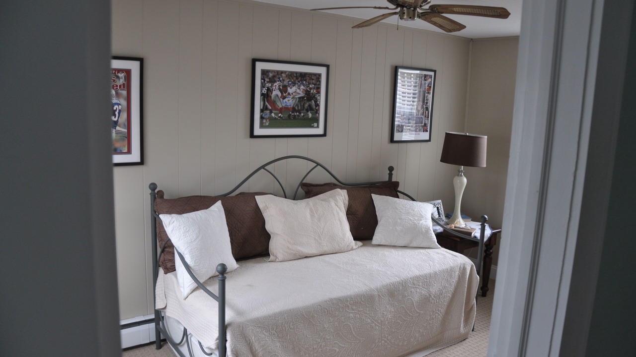Photo of Bedroom in Spring Lake
