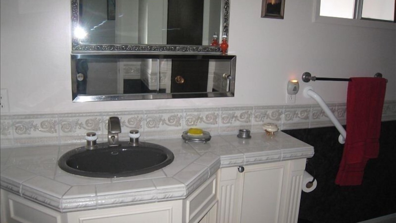 Photo of Bathroom in Lakeside