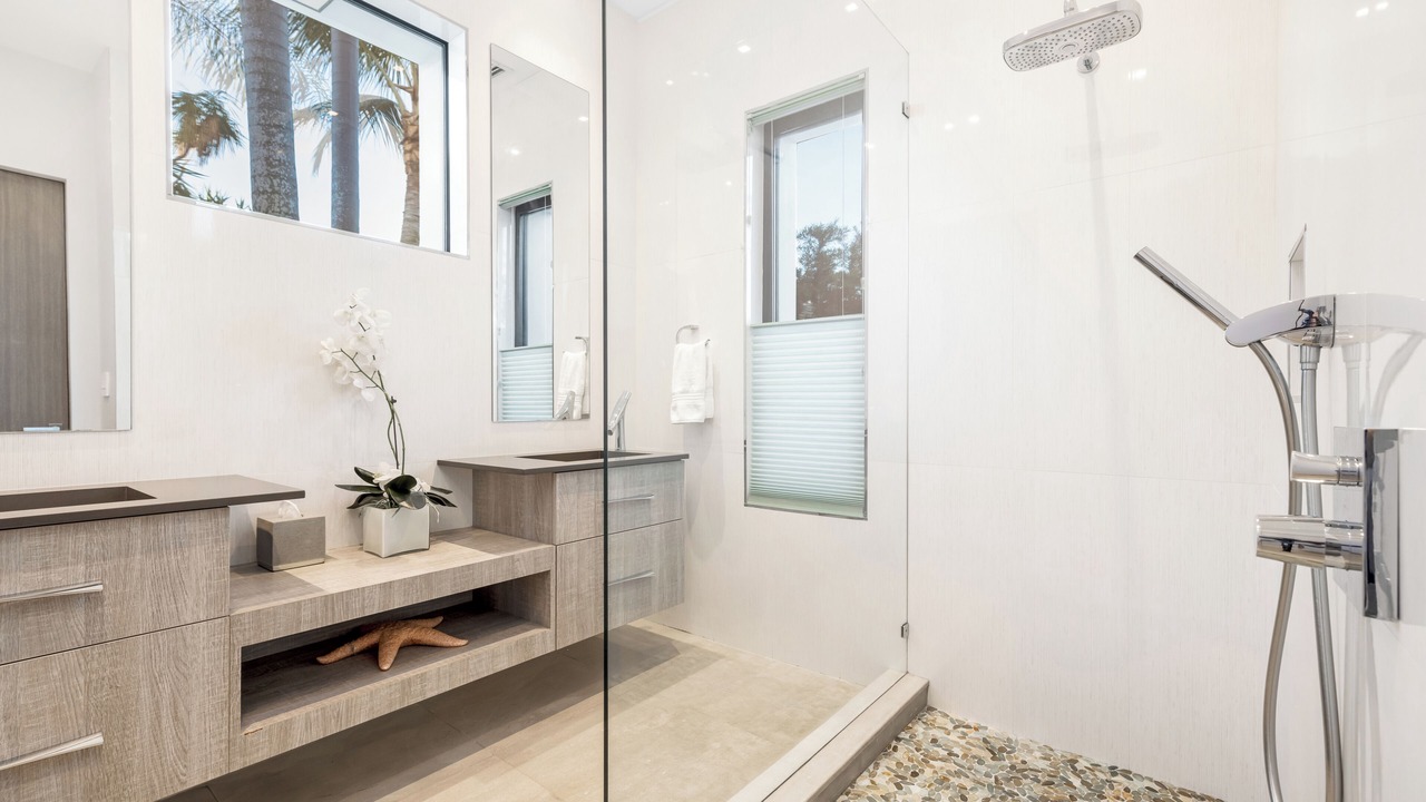 Photo of Bathroom in Central Fort Lauderdale