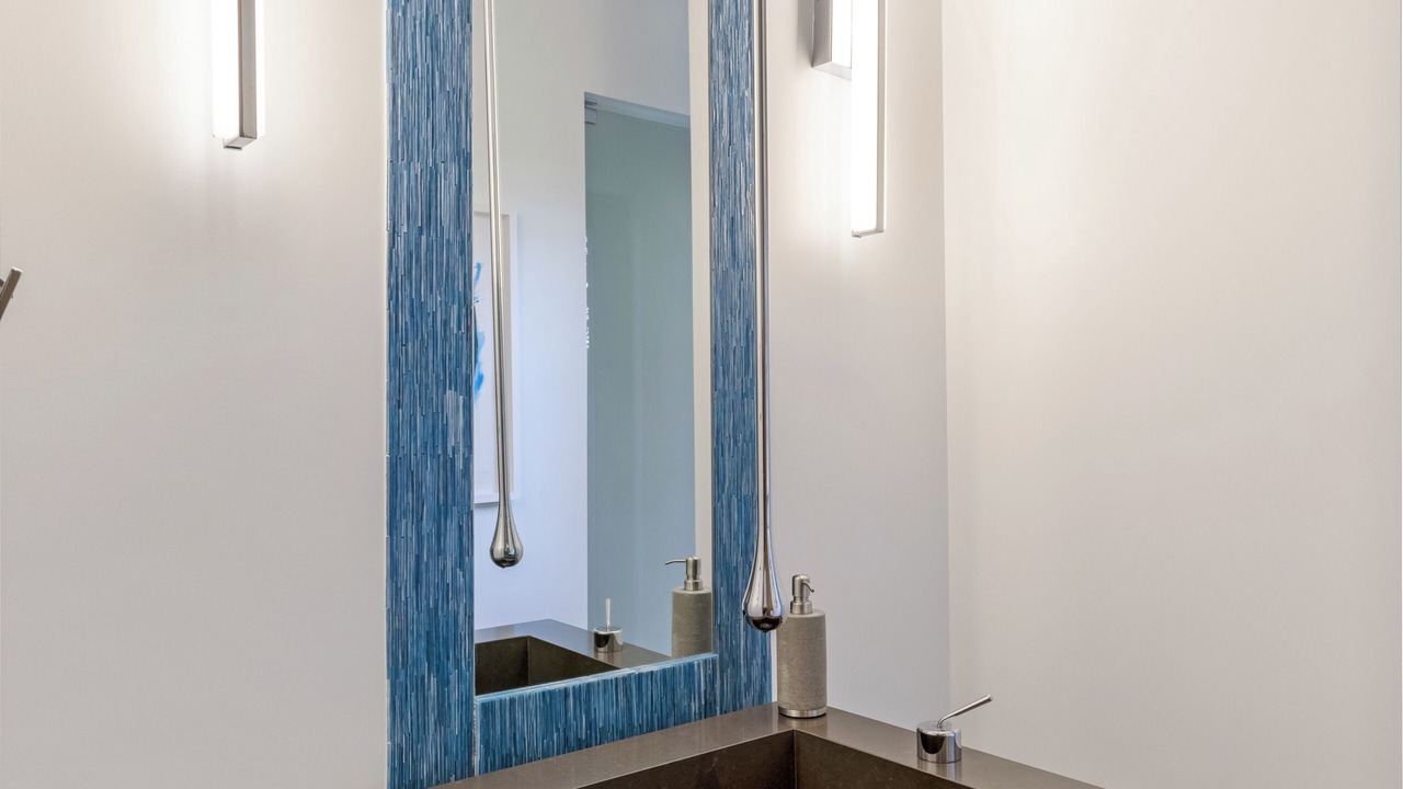 Photo of Bathroom in Central Fort Lauderdale
