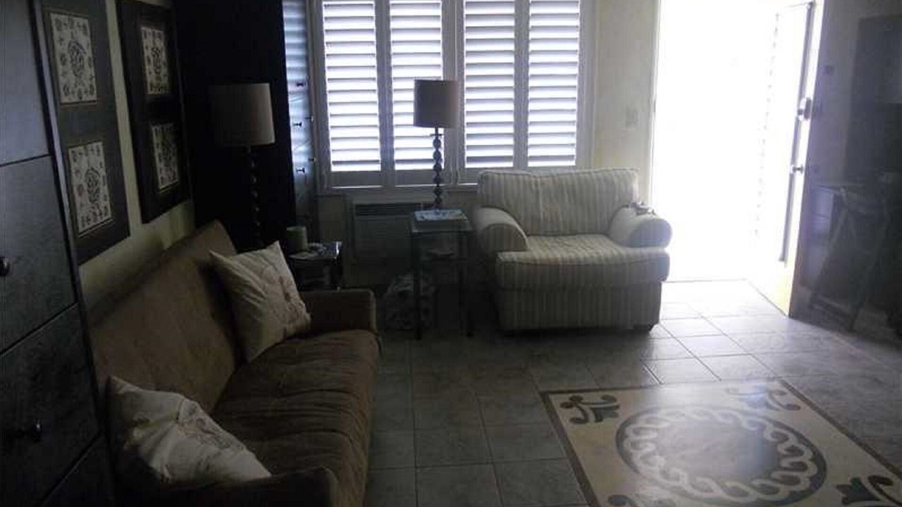 Photo of Livingroom in Hollywood South Central Beach