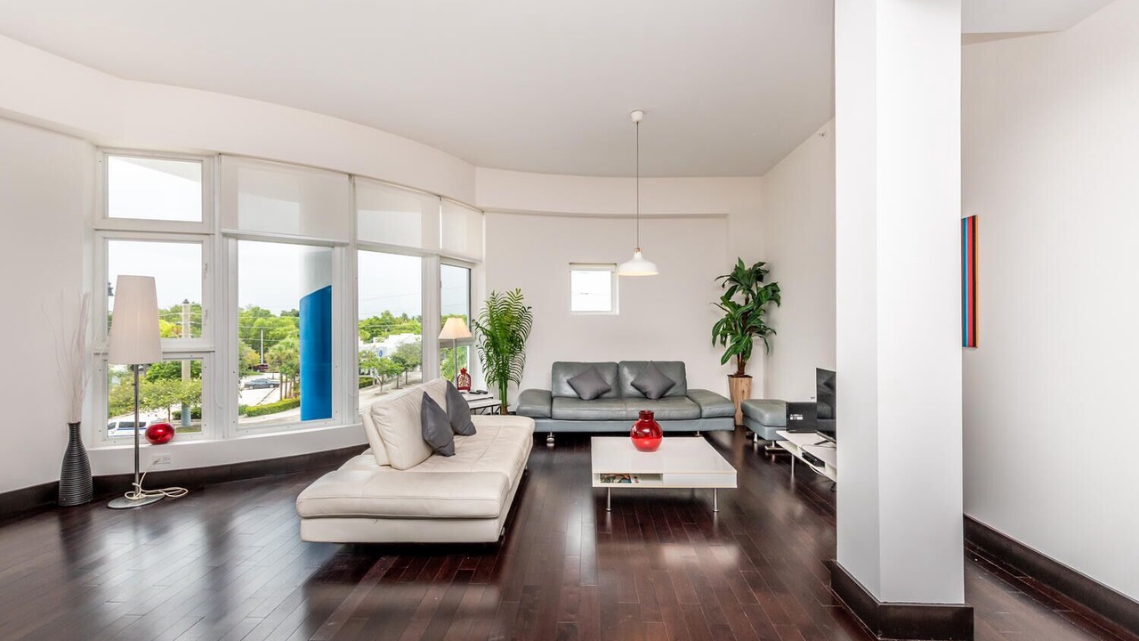 Photo of Livingroom in Northeast Miami