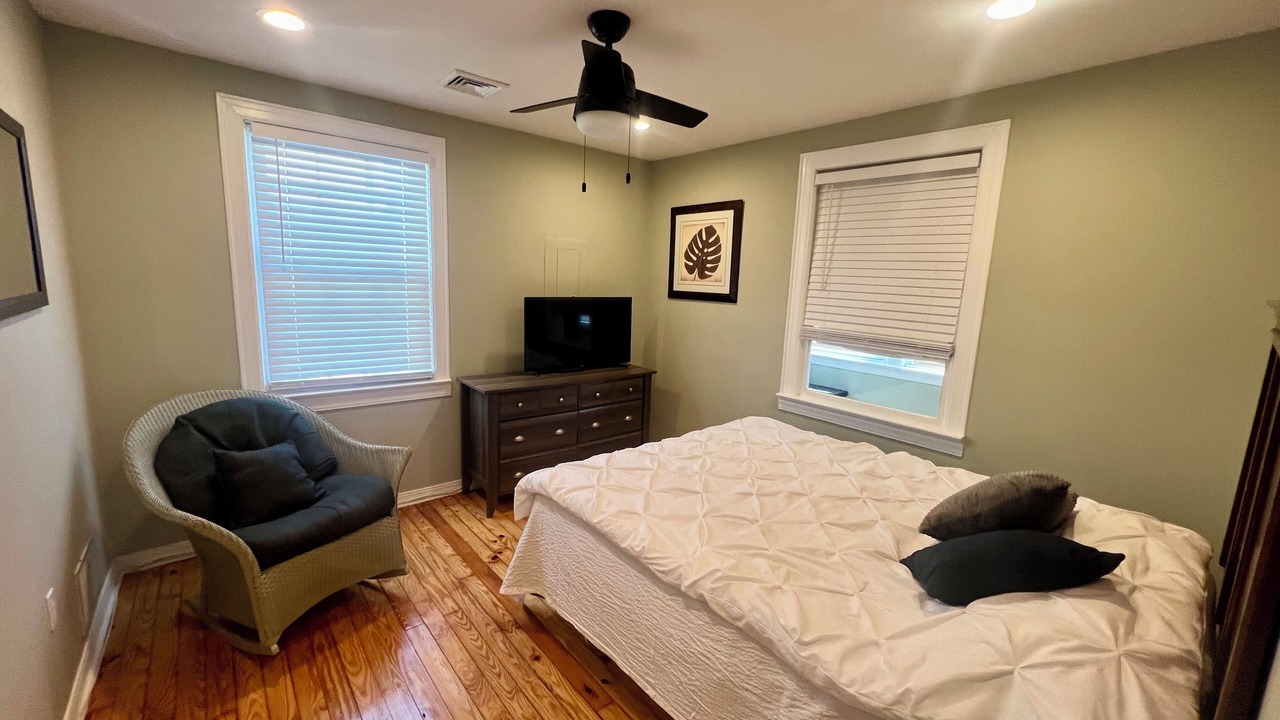 Photo of Bedroom in Seaside Heights