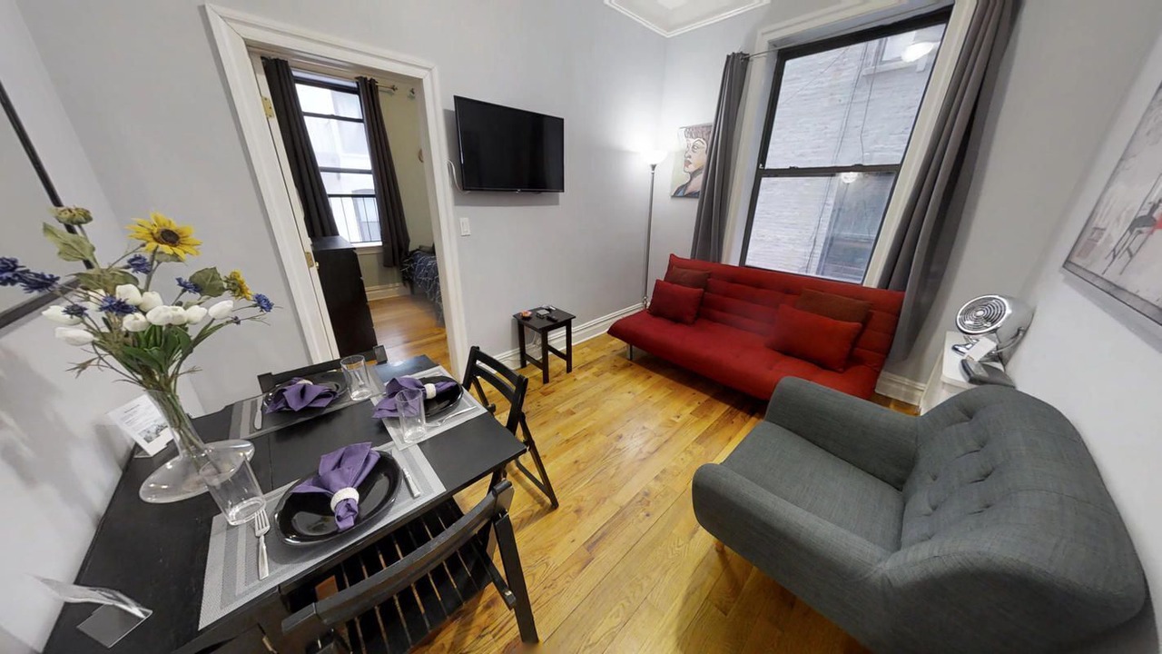 Photo of Livingroom in Manhattan Valley