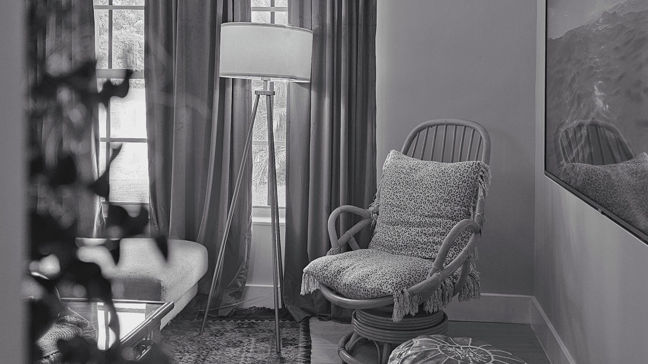 Photo of Livingroom in River Oaks