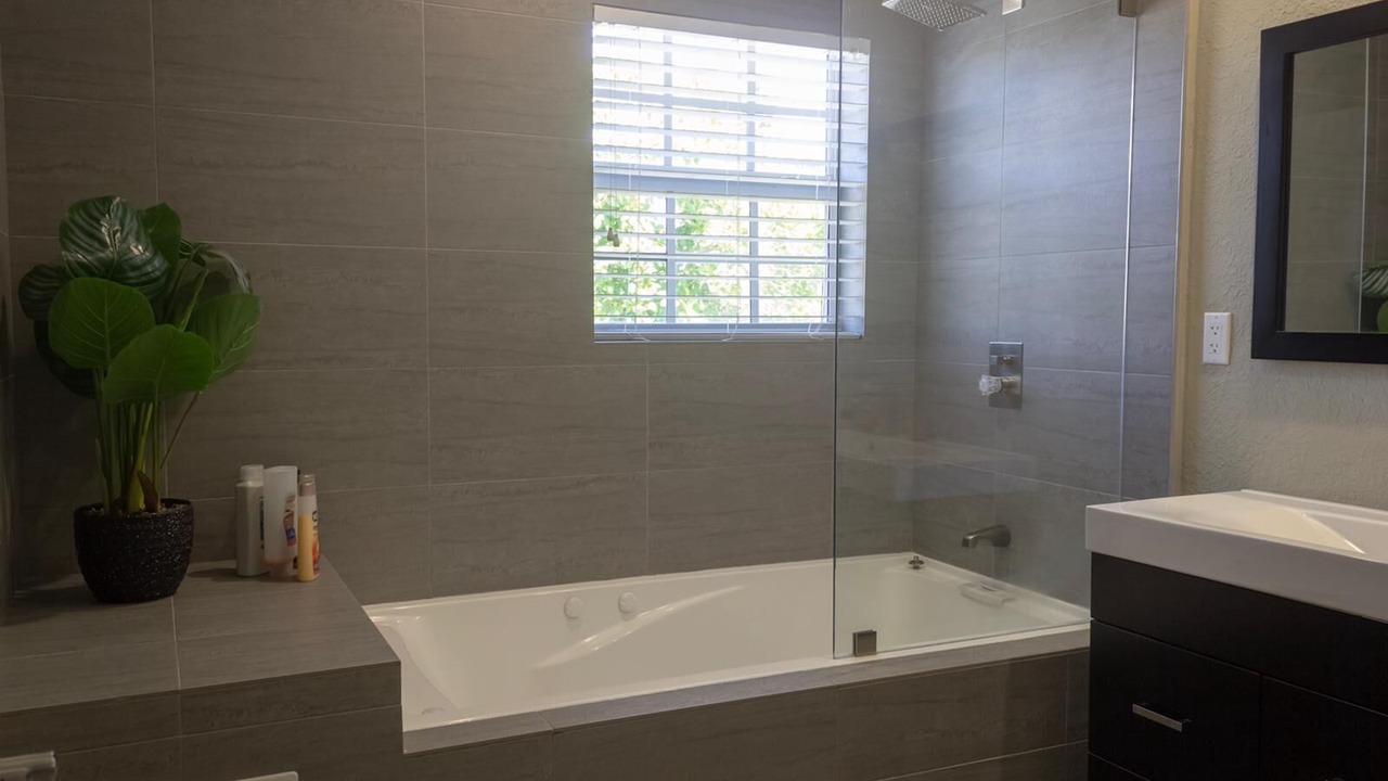 Photo of Bathroom in Progresso Village