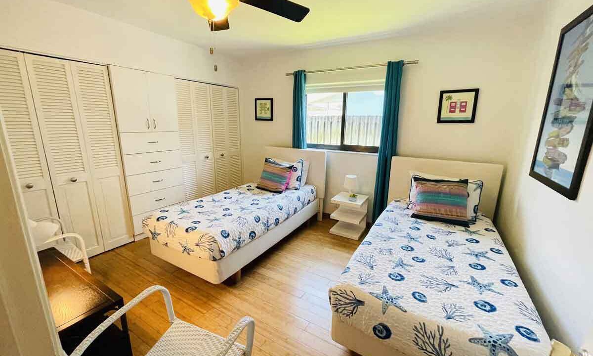 Photo of Bedroom in Coral Ridge Isles