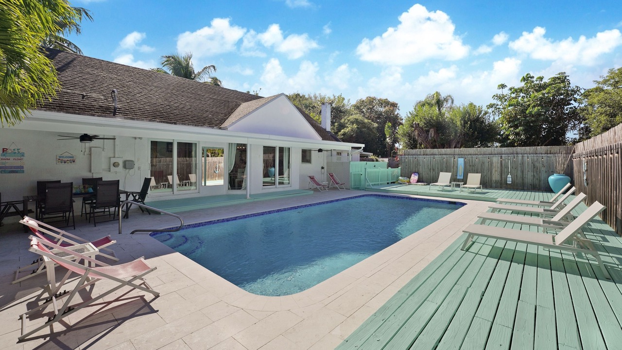 Photo of Outdoor in Hallandale Beach
