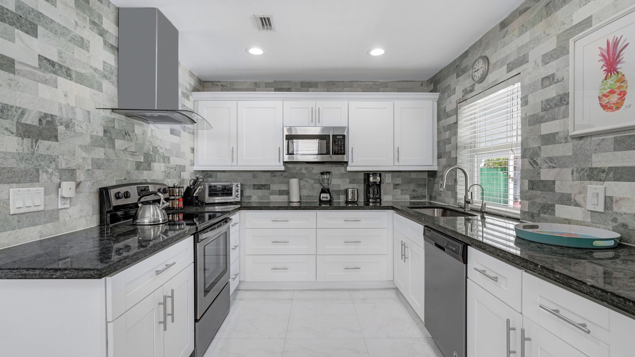 Photo of Kitchen in Royal Poinciana
