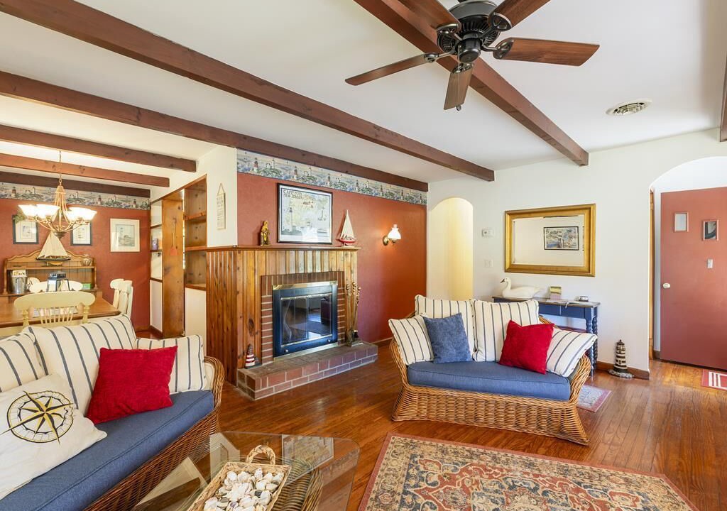 Photo of Livingroom in Cape May