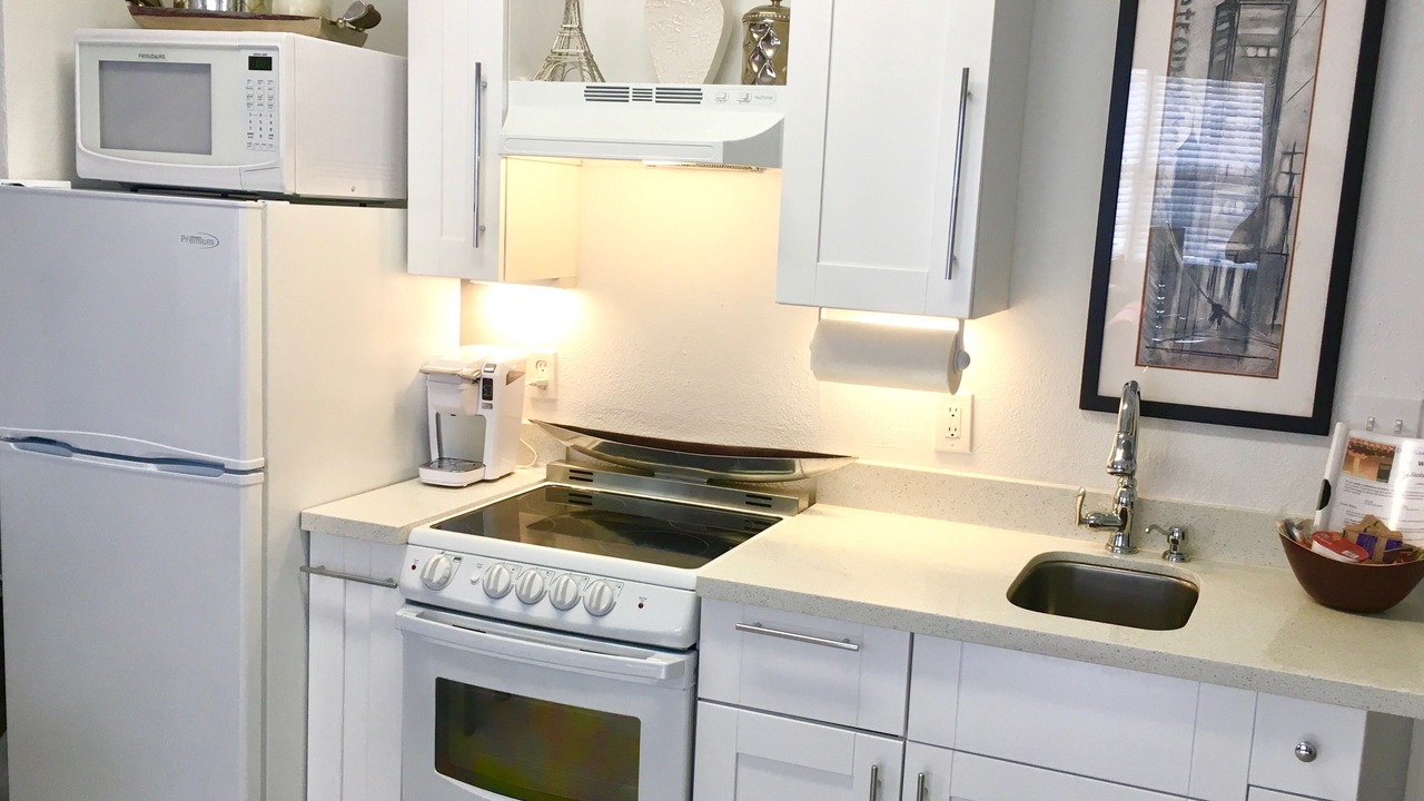Photo of Kitchen in Bayside Historic District