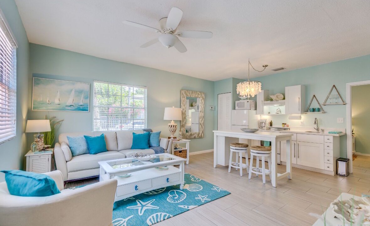 Photo of Livingroom in Bayside Historic District