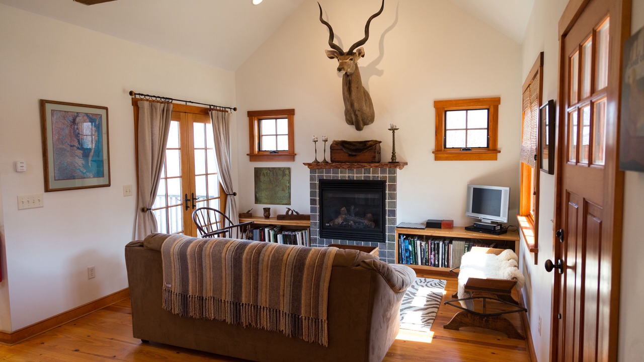 Photo of Livingroom in Tolchester Beach