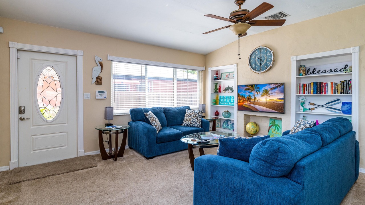 Photo of Livingroom in Cypress Point