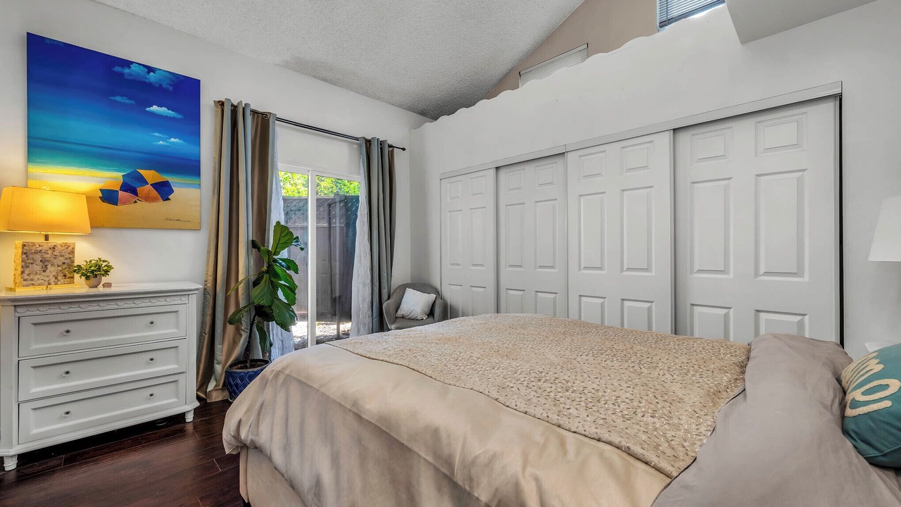 Photo of Bedroom in Burbank