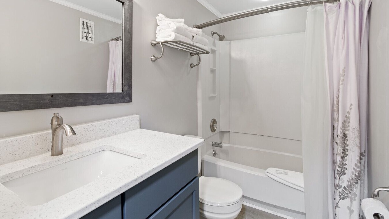 Photo of Bathroom in Edray