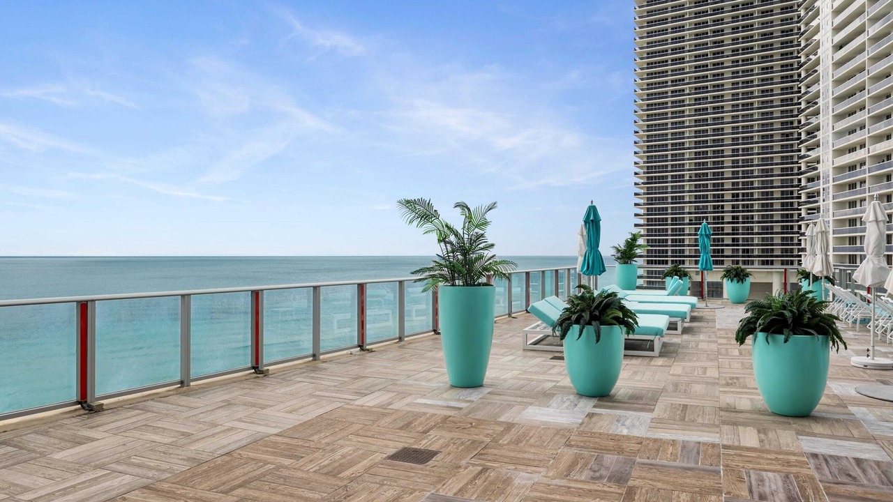 Photo of Patio Balcony in Hollywood South Central Beach
