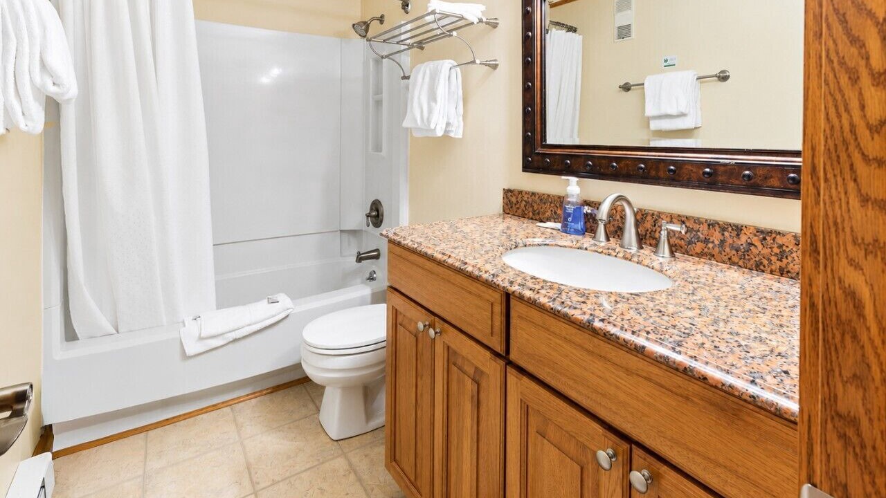 Photo of Bathroom in Edray