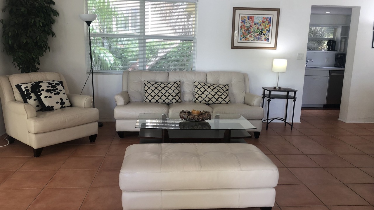 Photo of Livingroom in Lauderdale-by-the-Sea