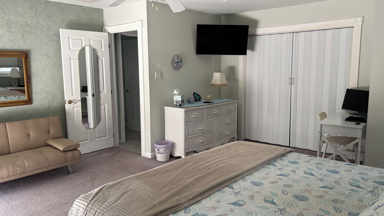 Photo of Bedroom in Town Bank
