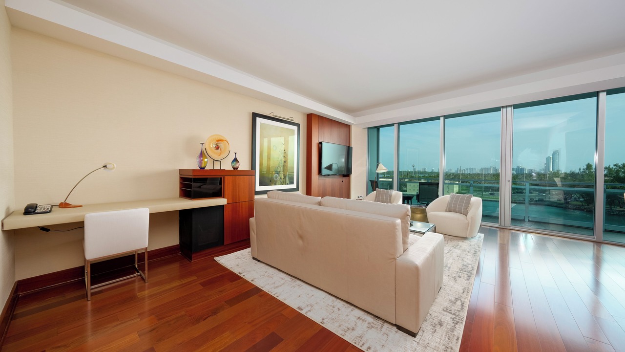 Photo of Livingroom in Bal Harbour