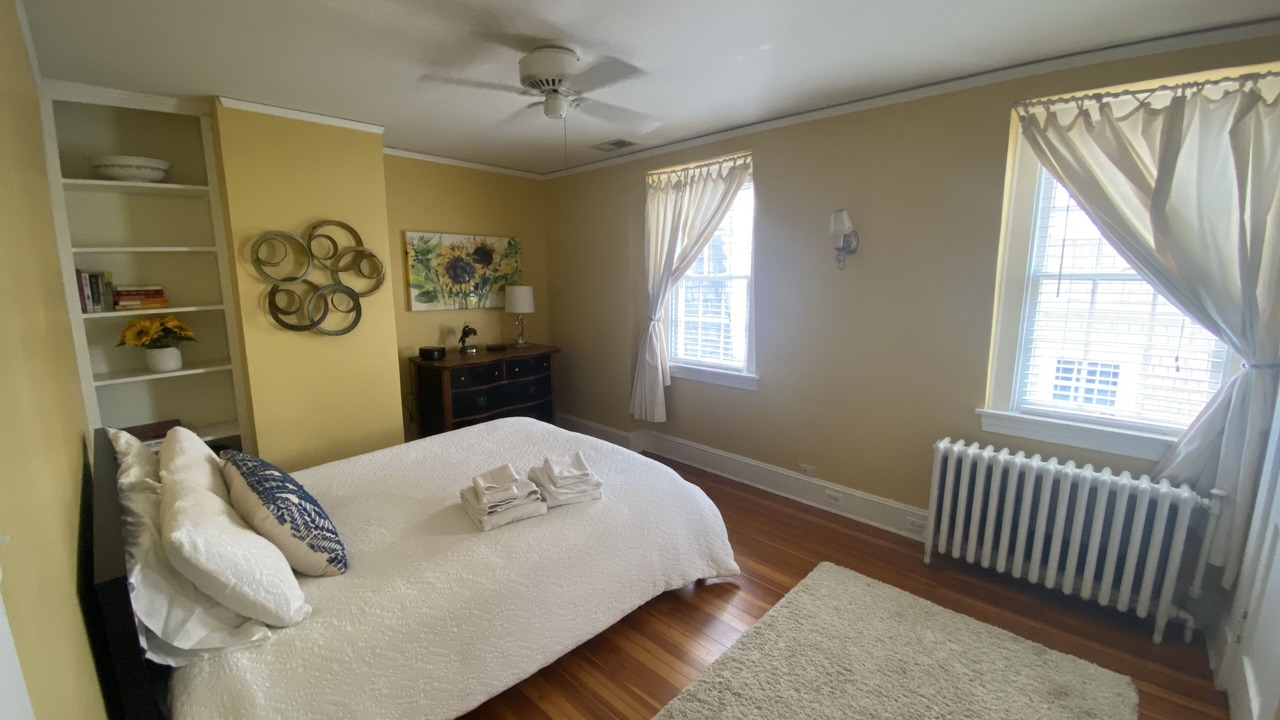 Photo of Bedroom in Historic District