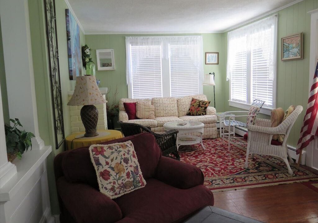 Photo of Livingroom in Cape May