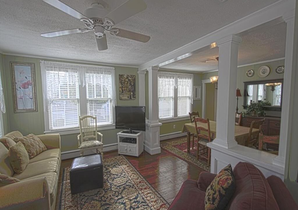Photo of Livingroom in Cape May