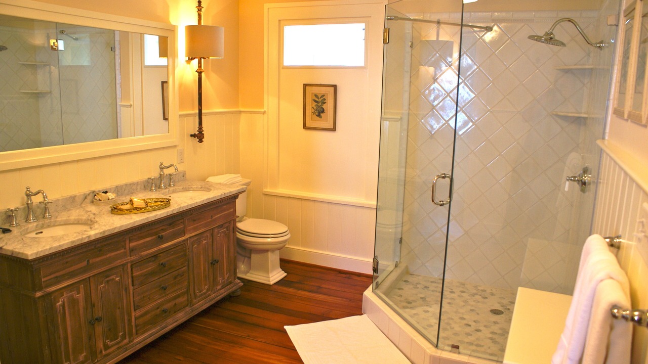 Photo of Bathroom in White Stone