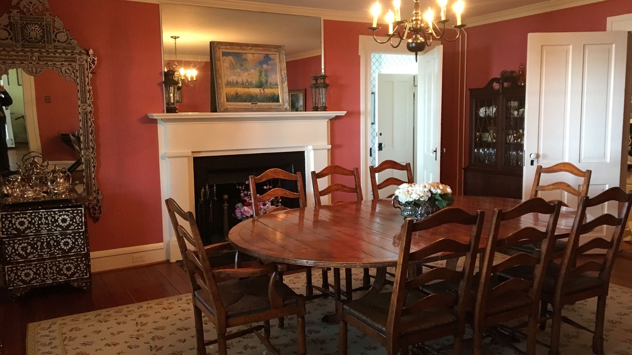 Photo of Livingroom in White Stone
