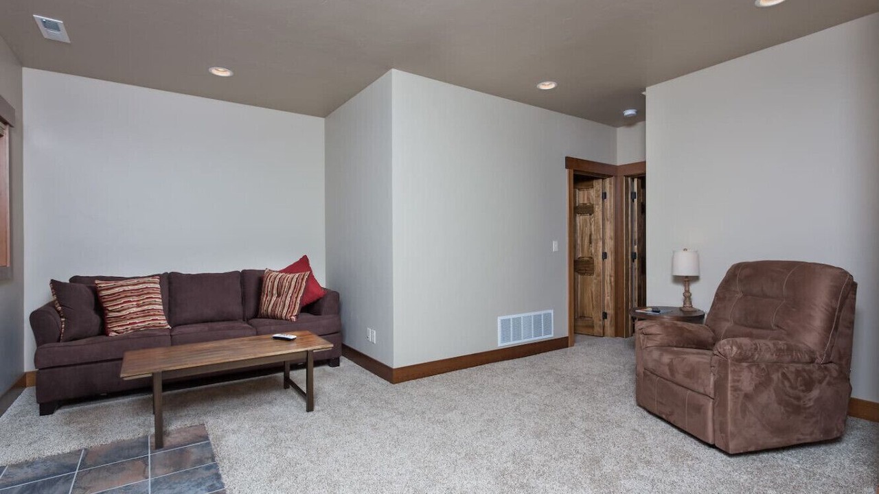 Photo of Livingroom in West Glacier