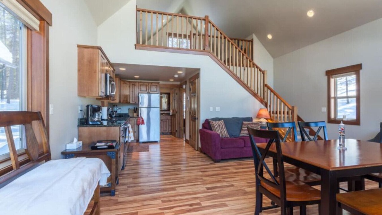Photo of Livingroom in West Glacier