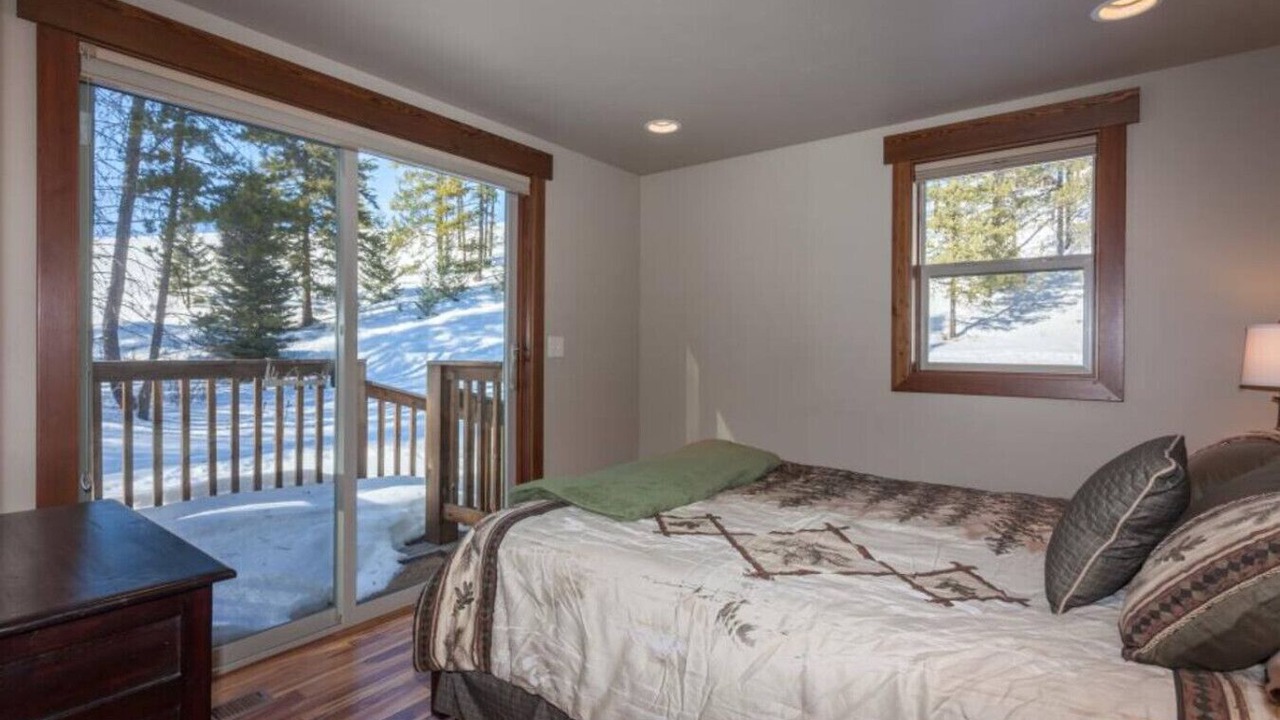 Photo of Bedroom in West Glacier