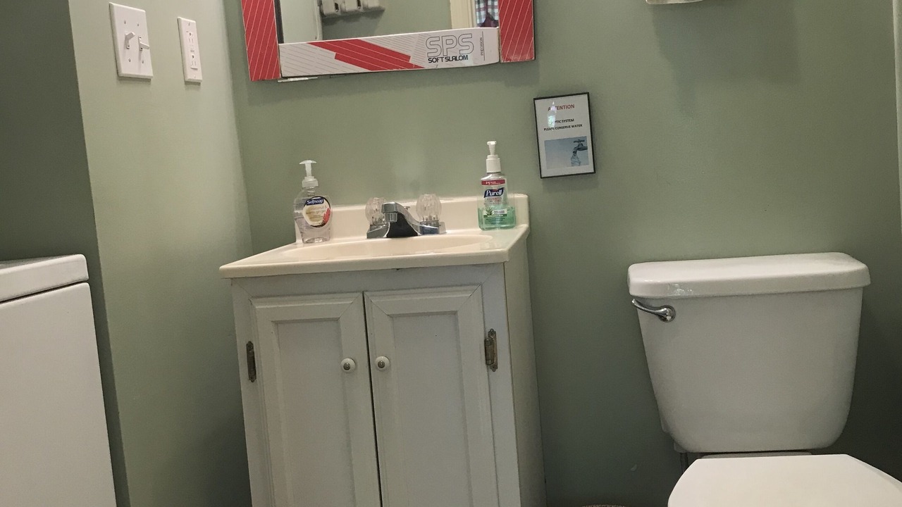 Photo of Bathroom in Edray